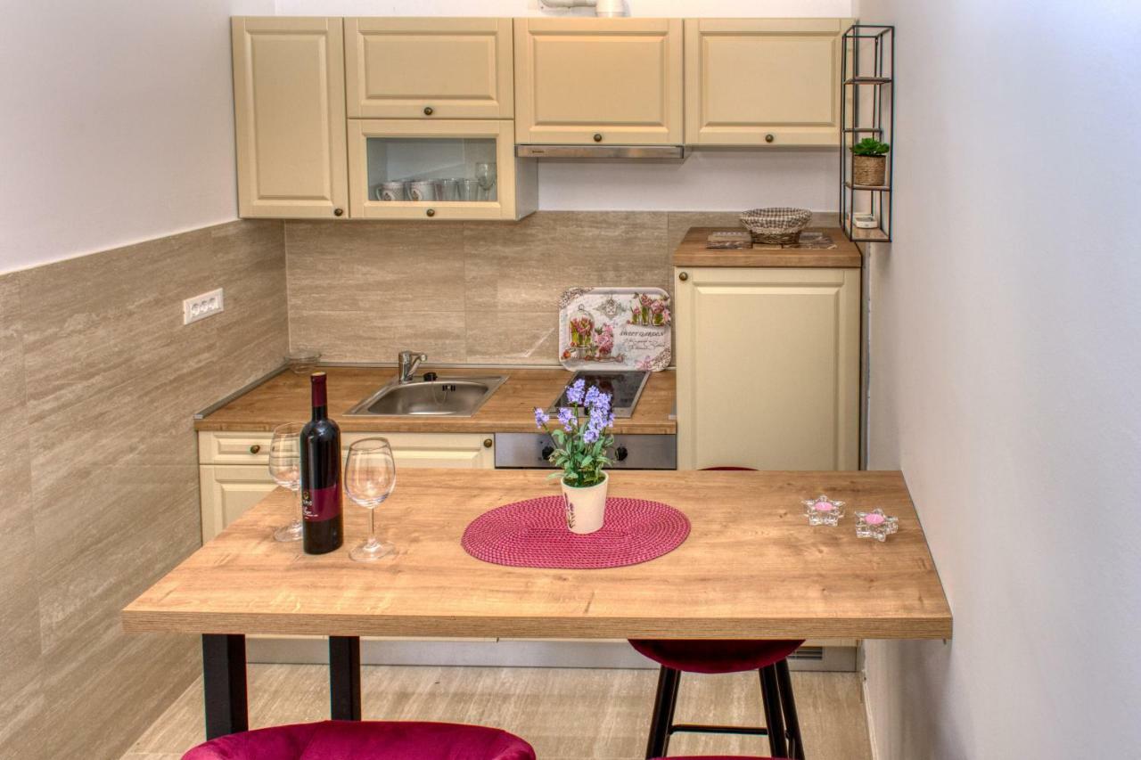 Apartman Ante Sukošan Dış mekan fotoğraf